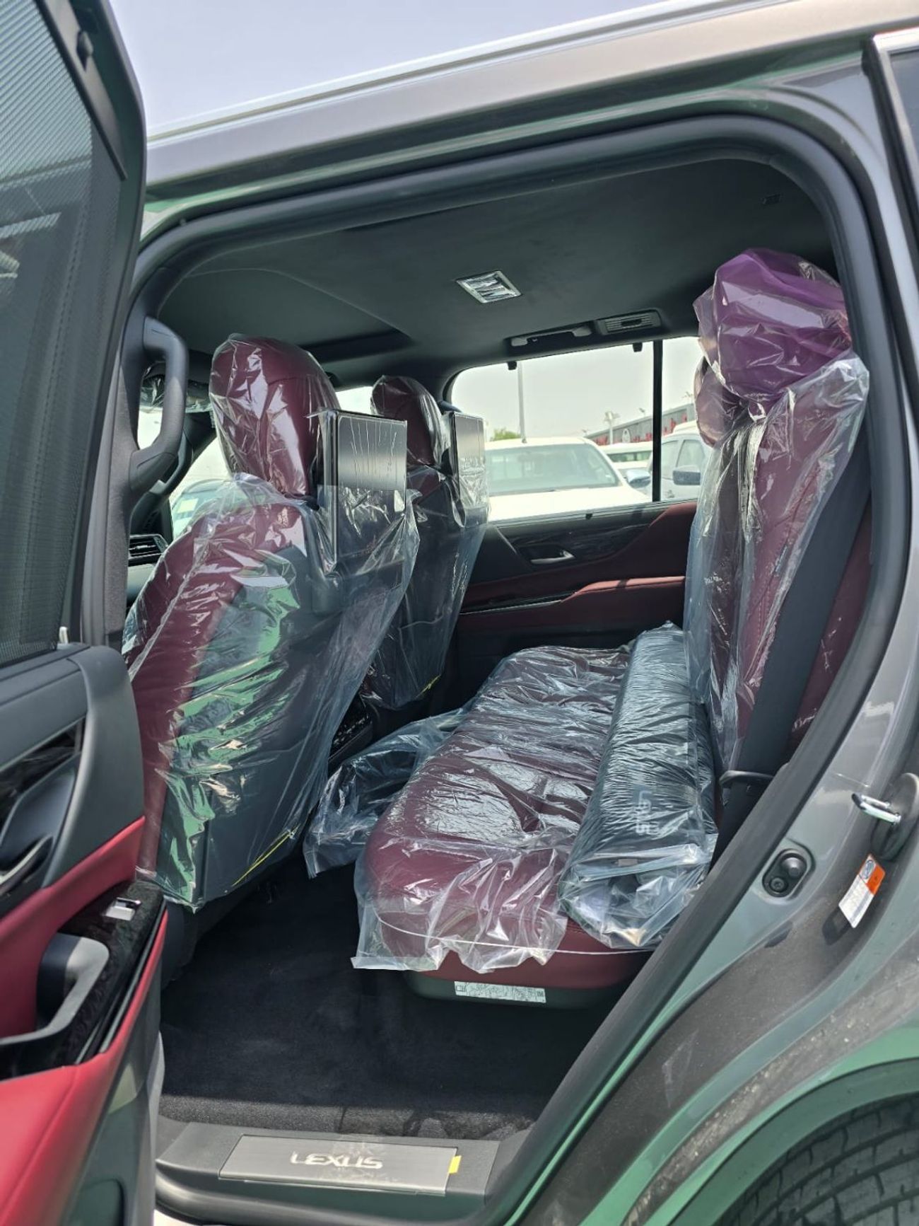 Lexus LX 600 Signature 3.5L ( CYL)