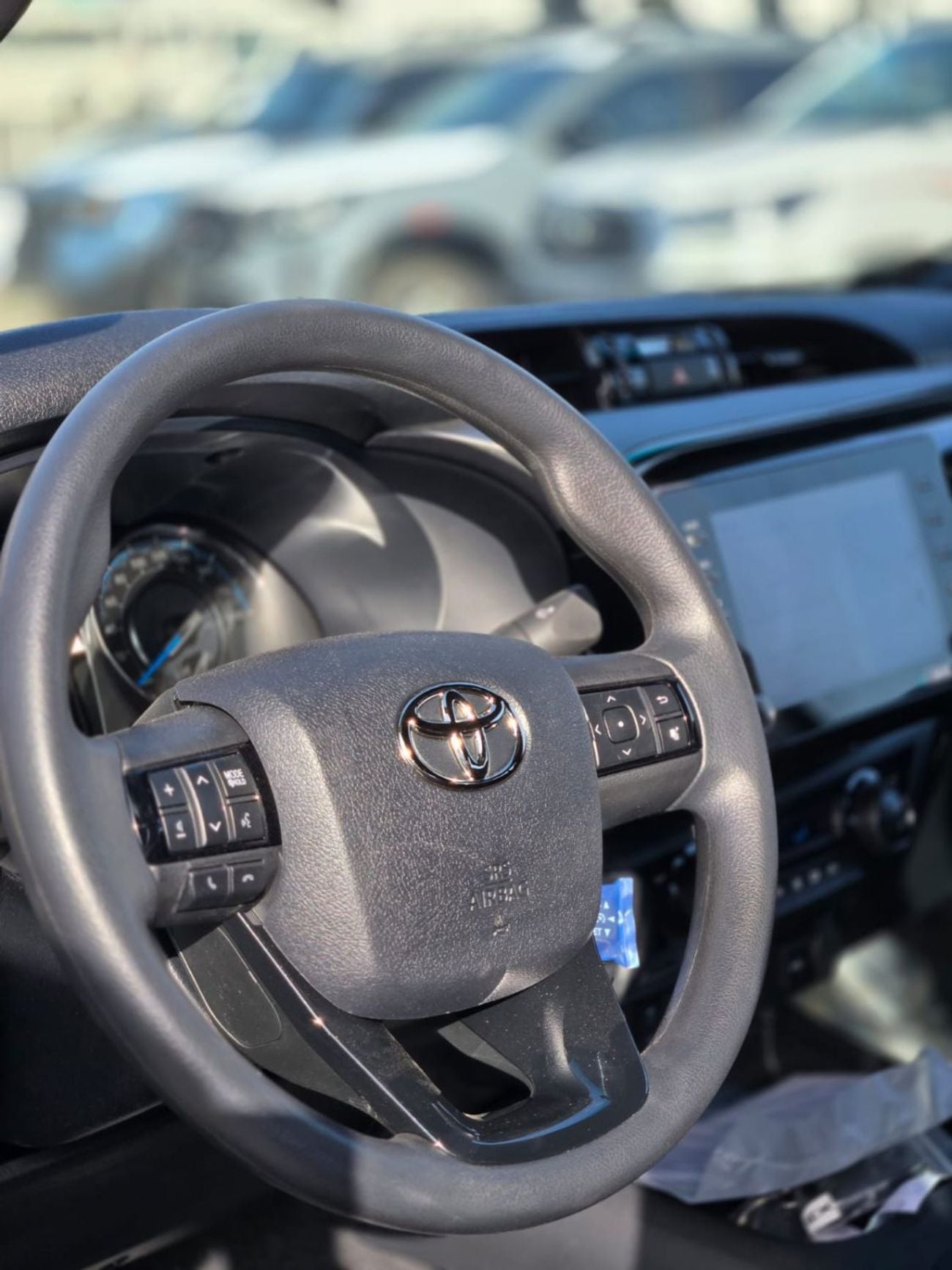 تويوتا هيلوكس ADVENTURE 4.0L V6 A/T FULL OPTION DOUBLE CABIN PICKUP
