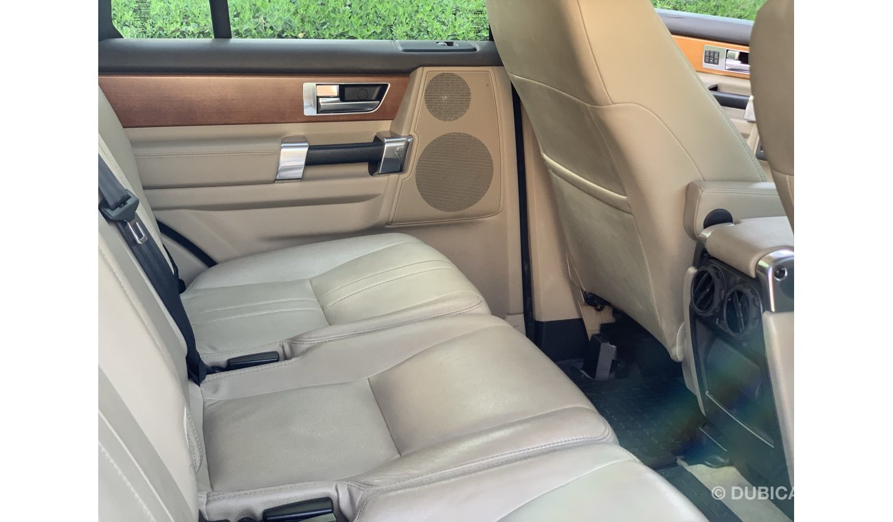 Land Rover Discovery HSE | 3.0L V-6 SUPERCHARGED 4x4 | GCC SPECS