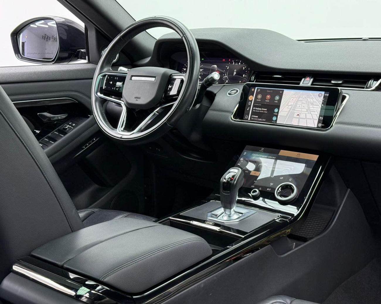 لاند روفر رانج روفر إيفوك 2021 Range Rover Evoque R-Dynamic SE, 2026 RR Warranty, Full RR Service History, Fully Loaded, GCC