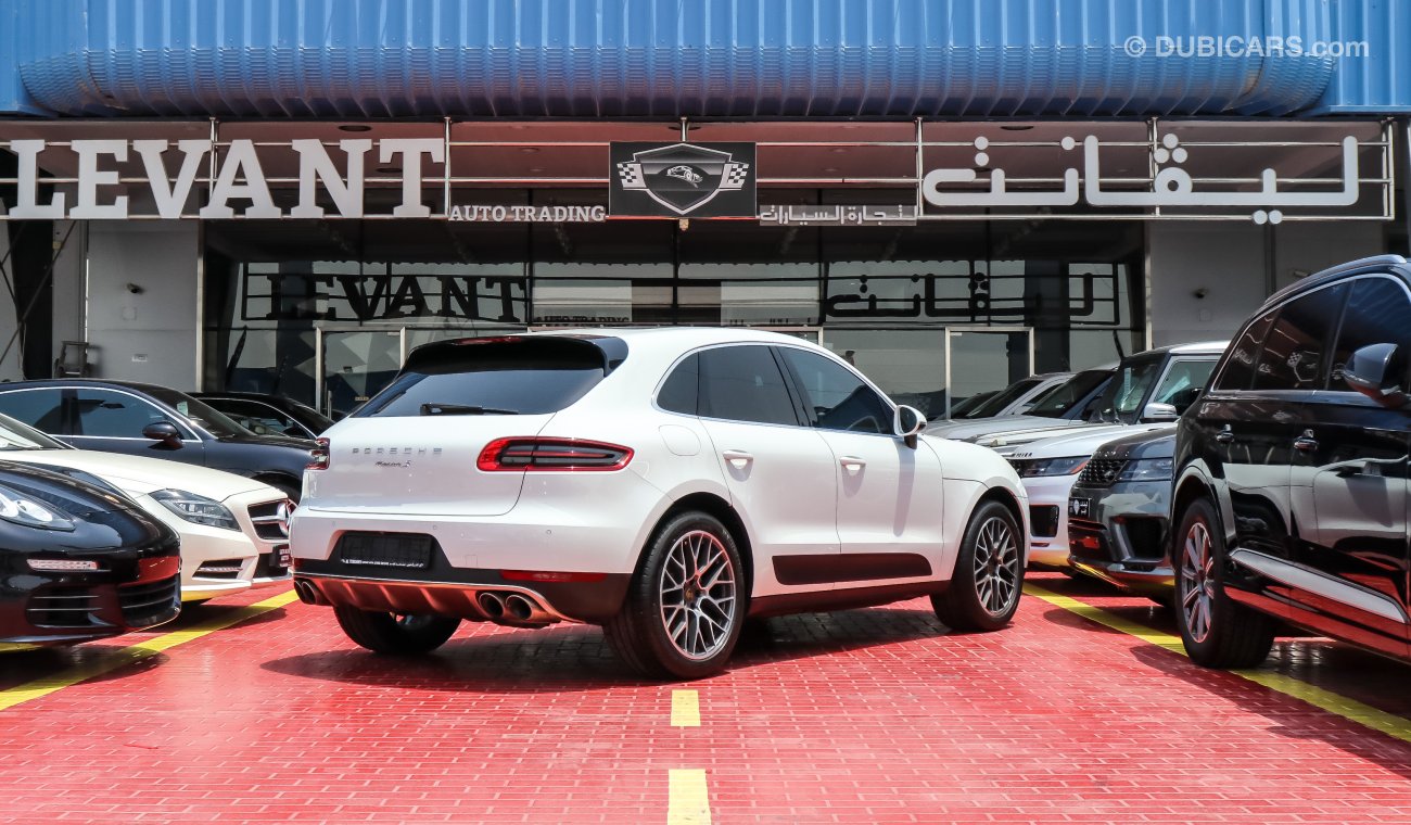 Porsche Macan S