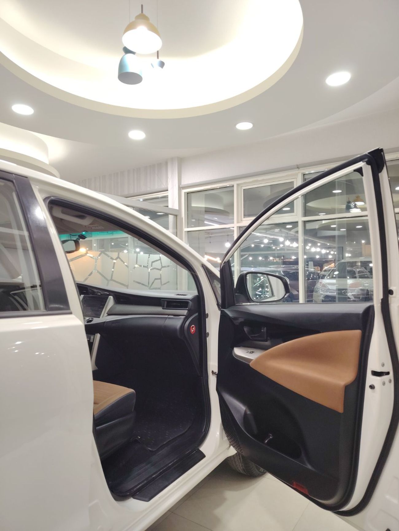 تويوتا إينوفا GL 2.7L