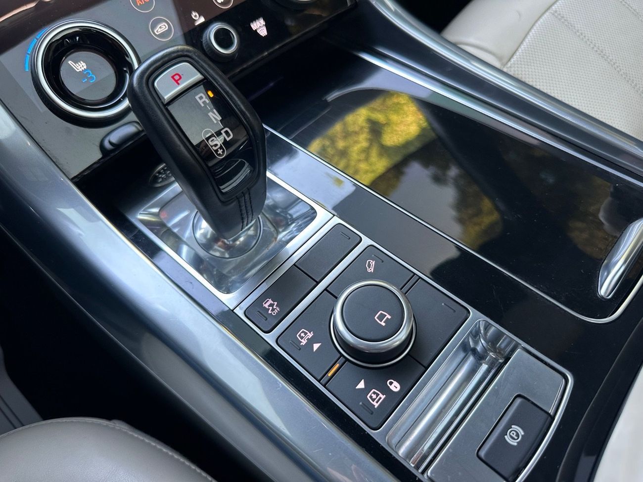 لاند روفر رينج روفر سبورت 2020 SV HSE | Diesel | Full Option | 53,000 KM | Navy Blue | Perfect Condition