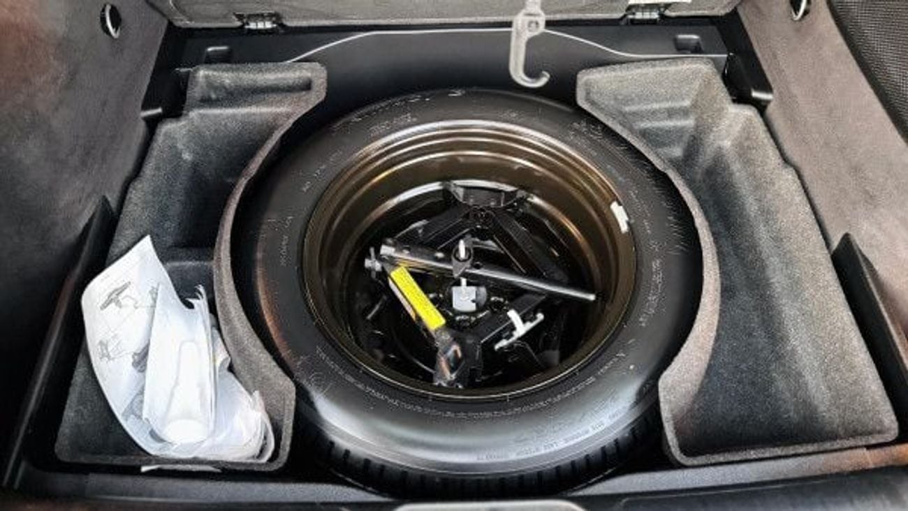 جيب شيروكي PREMIUM FEATURES | AT | LEATHER SEATS | 3.2L PETROL ENGINE | 4WD