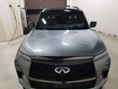 إنفينيتي QX80 AUTOGRAPH CANADIAN SPEC
