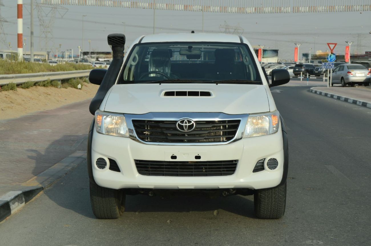 تويوتا هيلوكس Double cabin, perfect inside and outside