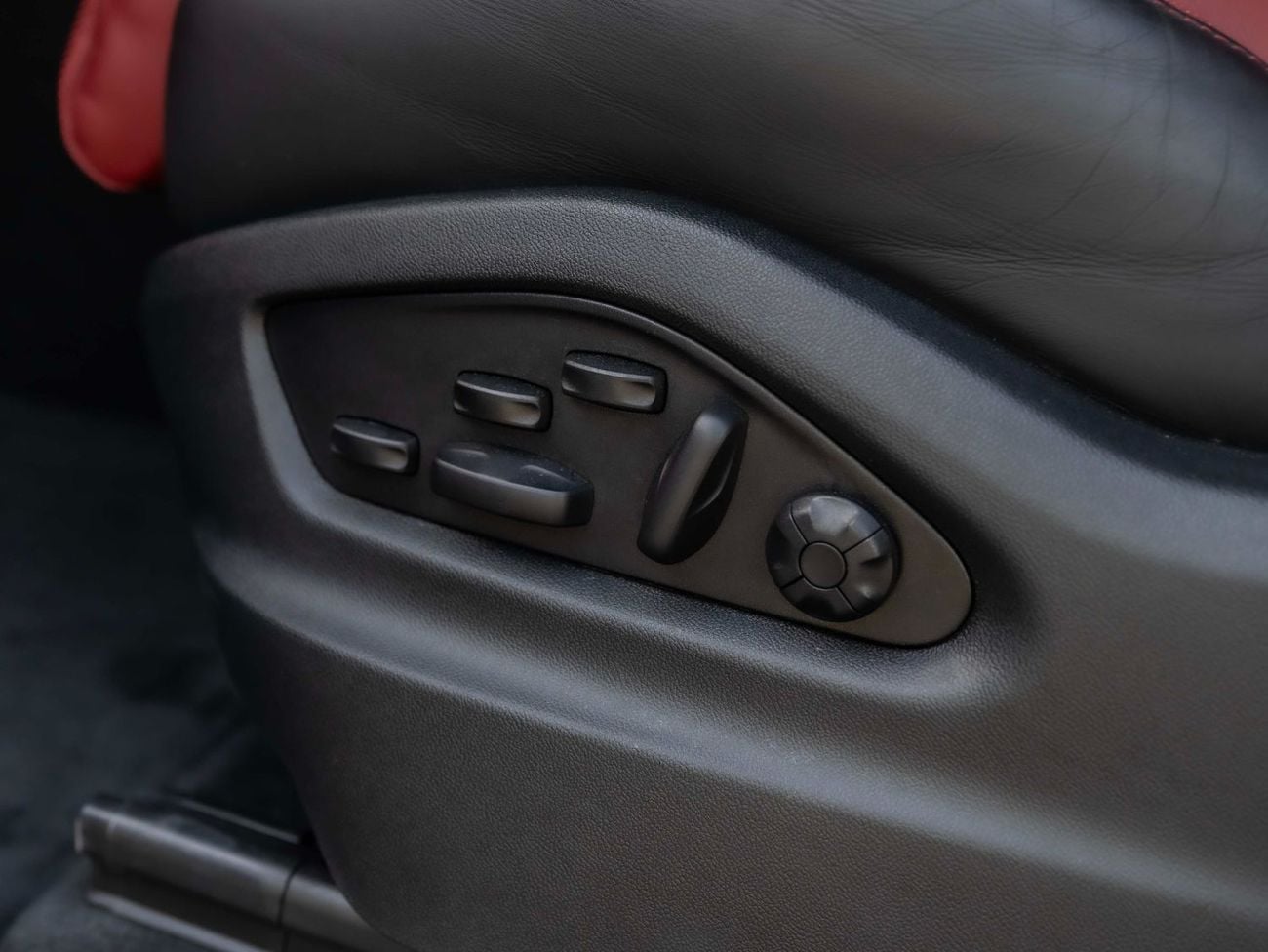 Porsche Cayenne Base