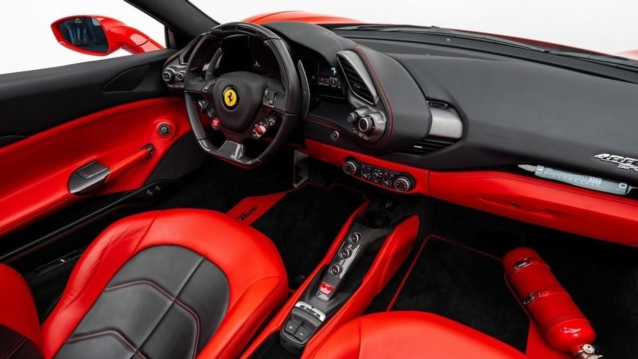 Ferrari 488 Spider STANDARD - 2018 - GCC Specs