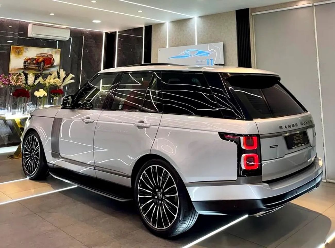 لاند روفر رينج روفر Supercharged 5.0L LOVELY SUPERCHARGED RR VOGUE V8 || GCC II TOP RANGE || ACCIDENT FREE || LOW MILES