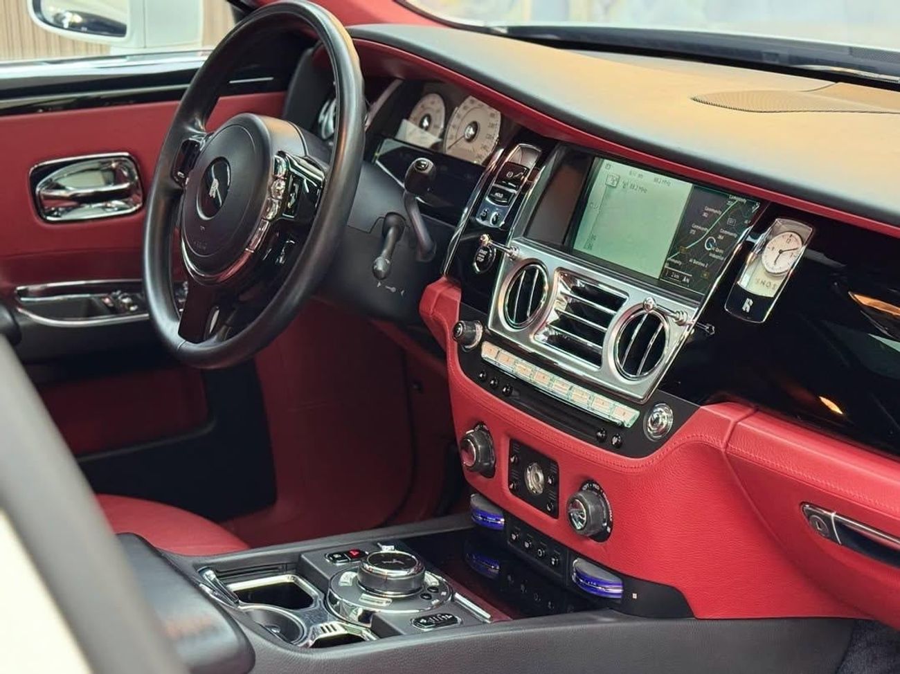 رولز رويس جوست Black Badge 6.6L