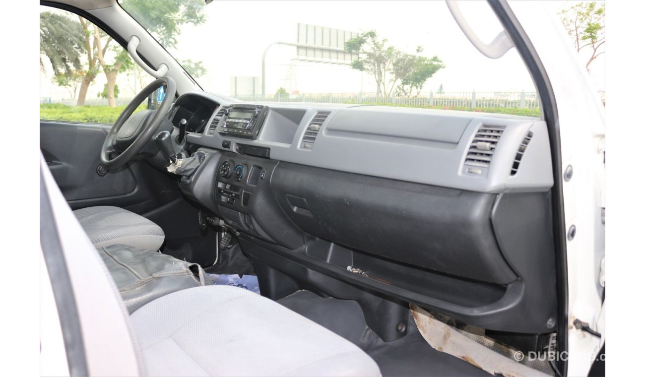 Toyota Hiace TOYOTA HIAC MIDROOF 2010 GCC 15 PASSENGER