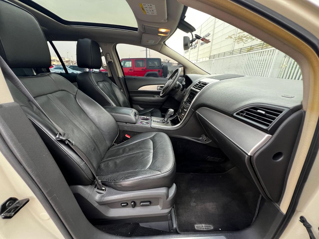 Lincoln MKX Luxury LINCOLN MKX 2015 GCC PERFECT CONDITION // FULL OPITION