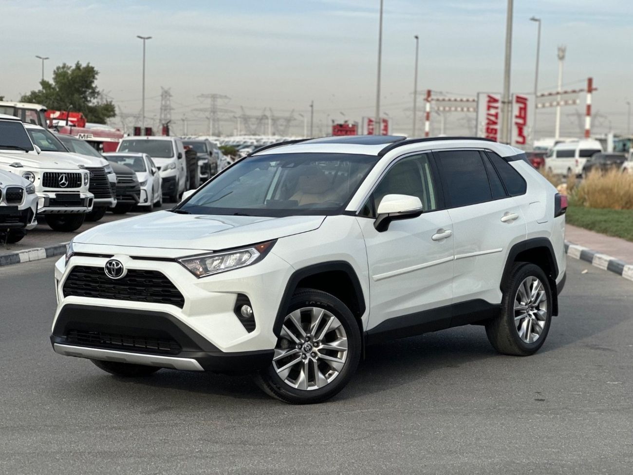 Toyota RAV4 XLE premium, sunroof,leather seats,JBL ,limited rims
