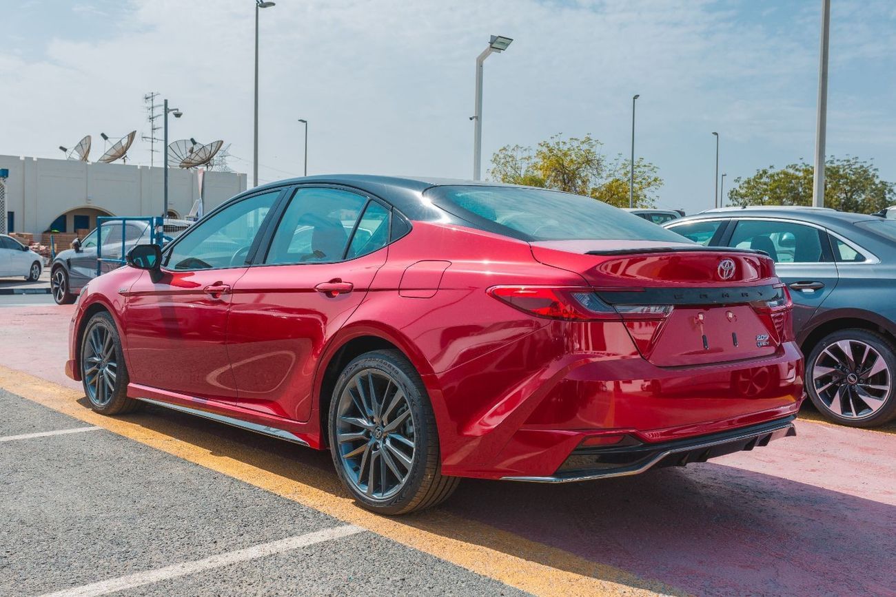 Toyota Camry 2.0 Hybrid