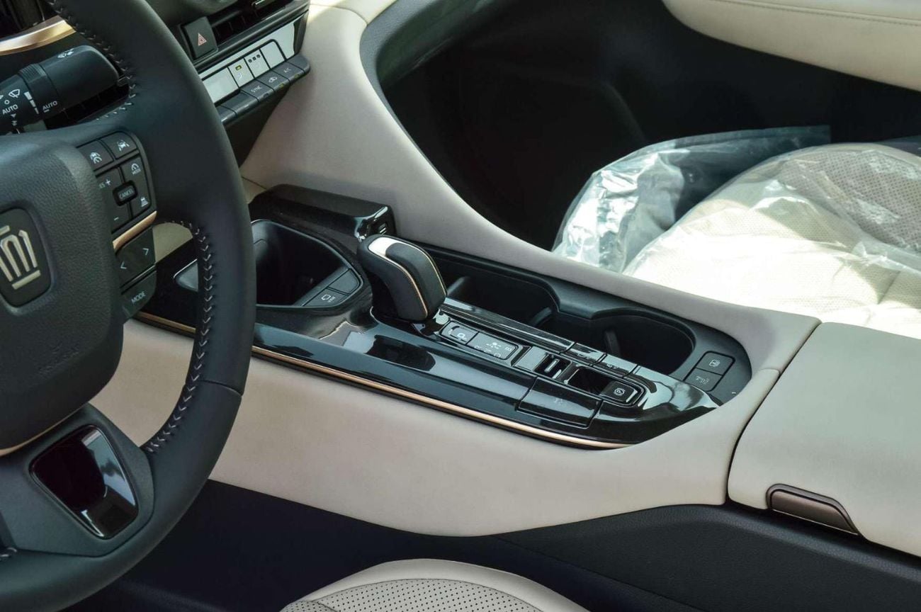 تويوتا كراون 2.5L FWD SEDAN 2026