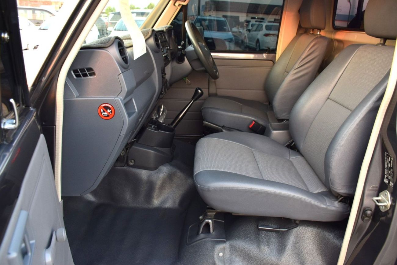 Toyota Land Cruiser Pick Up