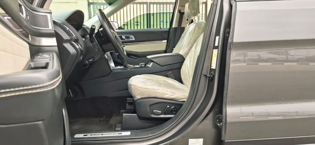 Ford Explorer LIMITED Paltinum