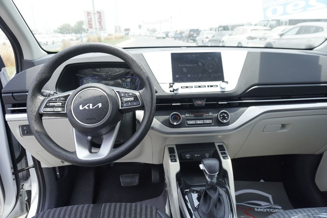 Kia Carens Kia Carens 1.5L ,7 SEATER, LEATHER SEAT, PUSH START,PARKING SENSOR, FOG LIGHTS, MODEL 2025