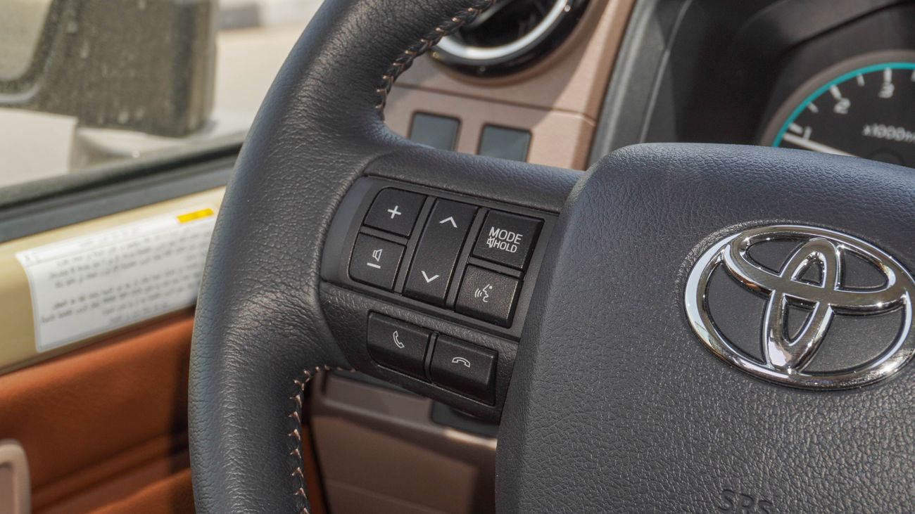 Toyota Land Cruiser 70 LX 4.0 L V6