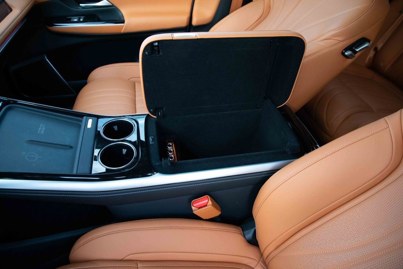 Xpeng G9 2022 Xpeng G9 702 Pro - White inside Brown