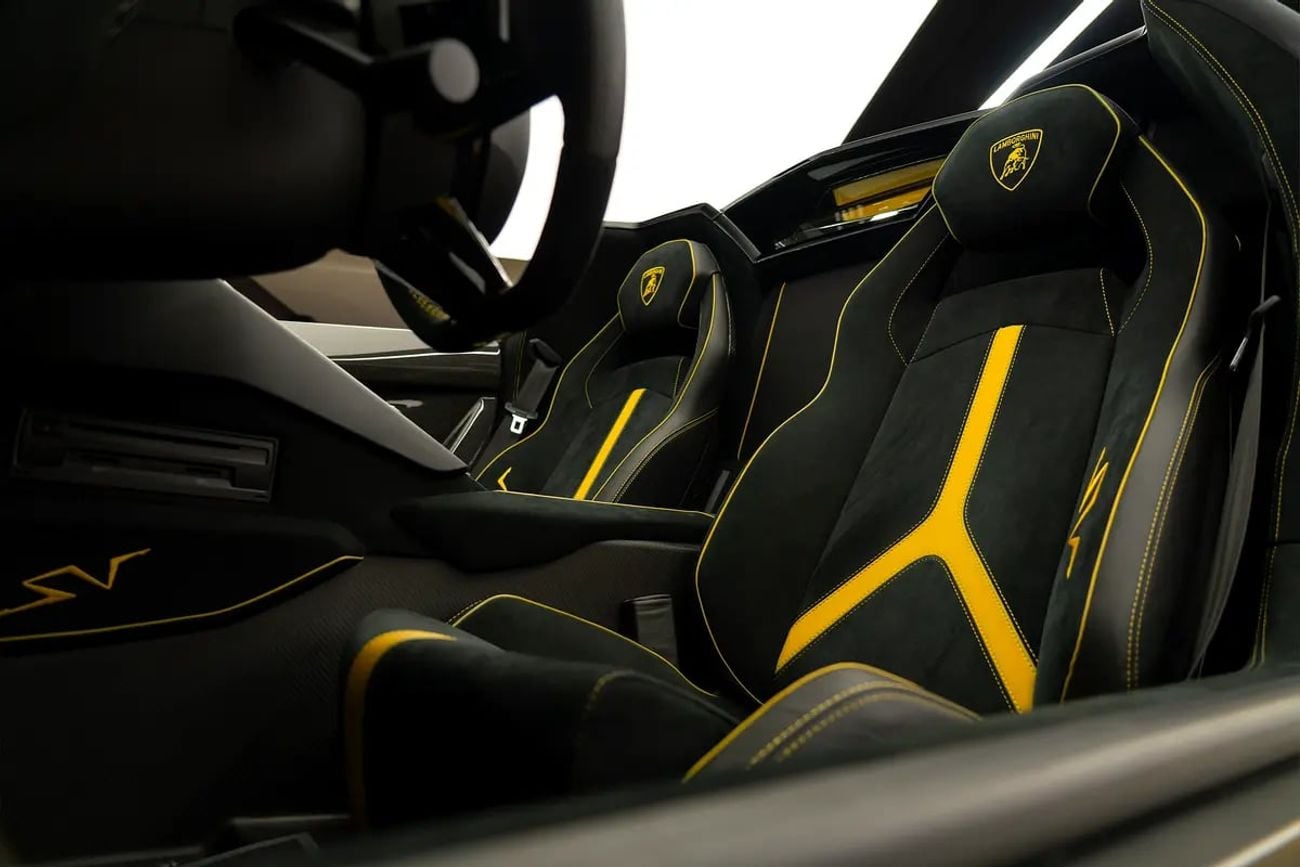 لامبورغيني أفينتادور رودستر LAMBORGHINI | AVENTADOR SV ROADSTER LP750_4 | GCC SPECS