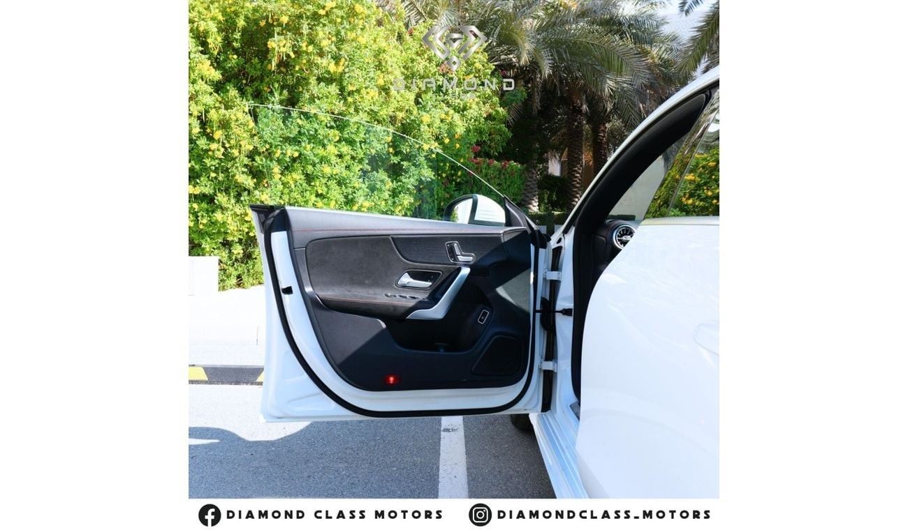 مرسيدس بنز CLA 250 Premium 2.0L ( CYL) Mercedes CLA 250 AMG Full option  Panoramic 2020 GCC  Under Warranty
