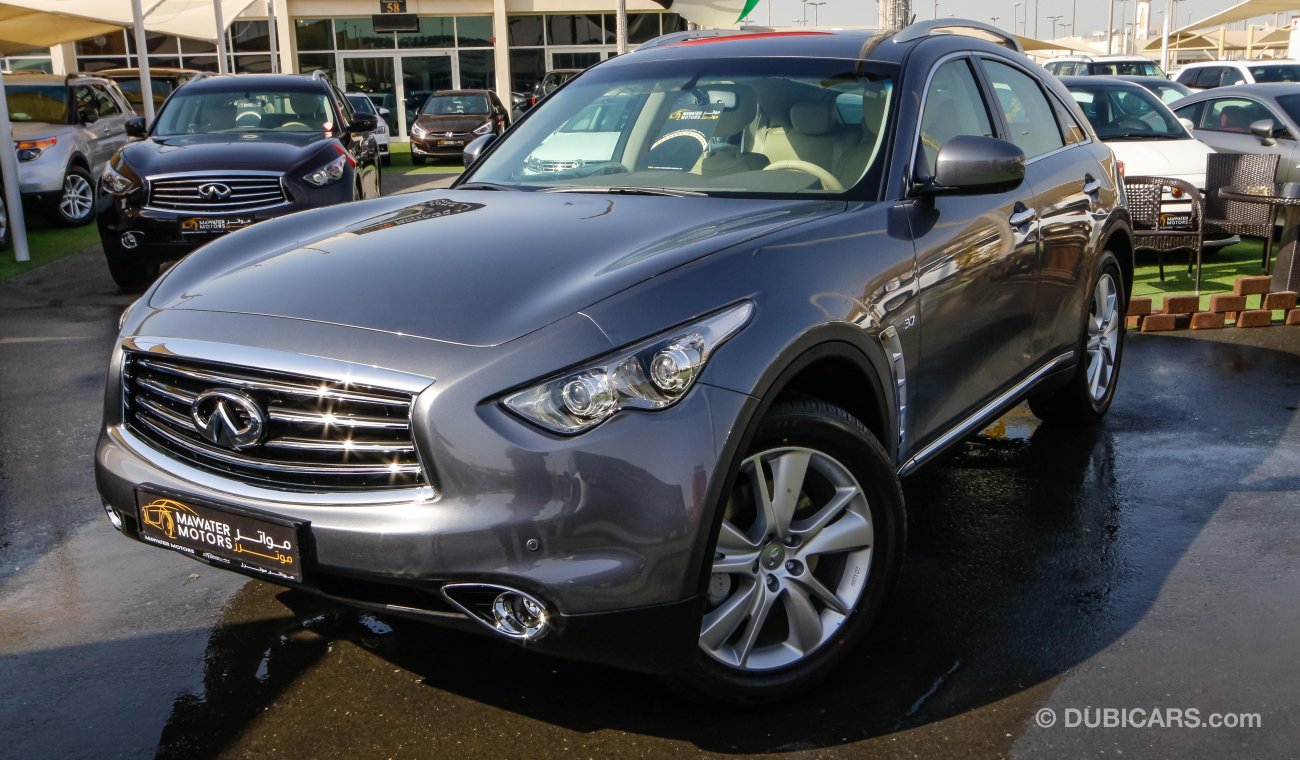 Infiniti QX70