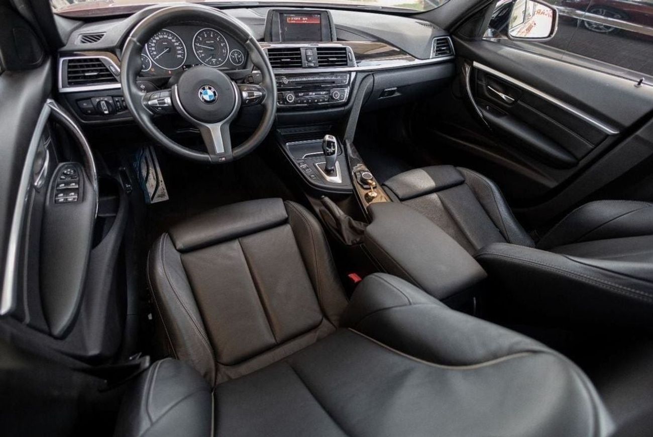 بي أم دبليو 318i BMW 318i M-Sport 2018 GCC under Warranty with Flexible Down-Payment.