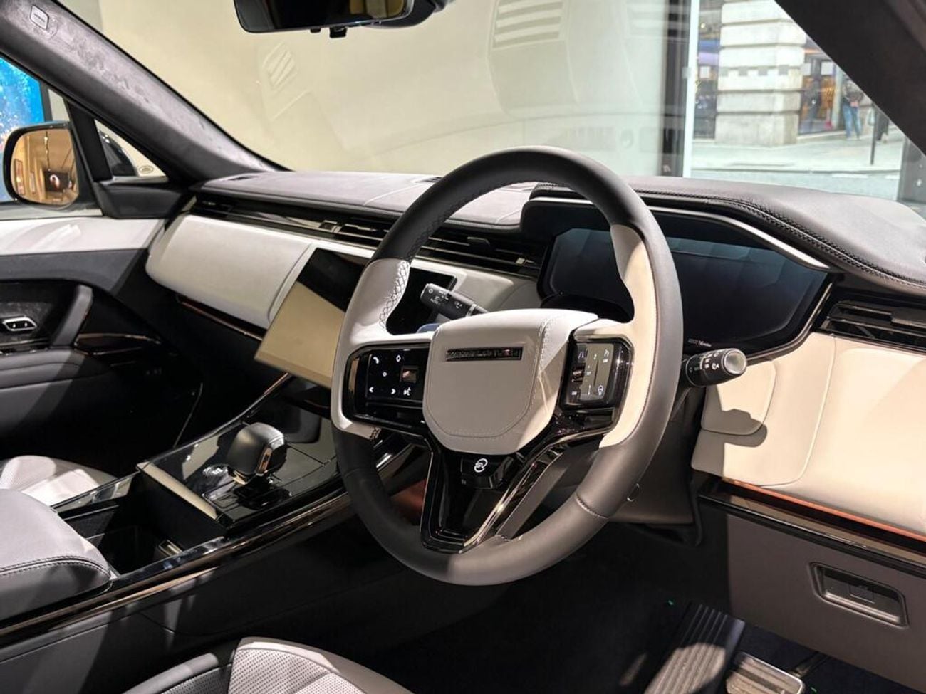 لاند روفر رينج روفر سبورت 4.4 P635 V8 MHEV SV Auto 4WD Euro 6 (s/s) 5dr (EXPORT ONLY) Right Hand Drive