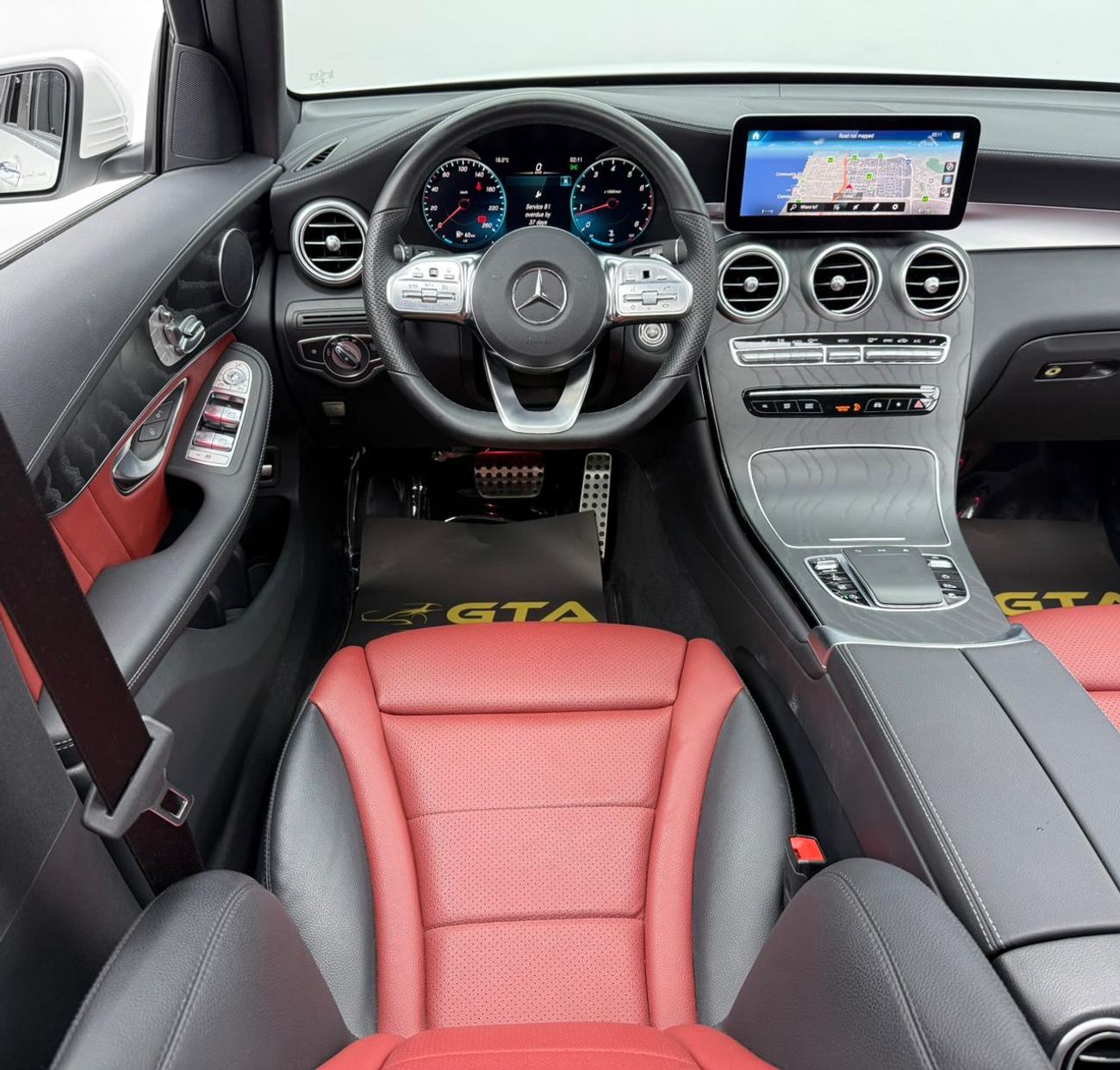 مرسيدس بنز GLC 300 2021 Mercedes Benz GLC300 4MATIC, Warranty, Full Service History, Very Low Km, Fully Loaded, GCC