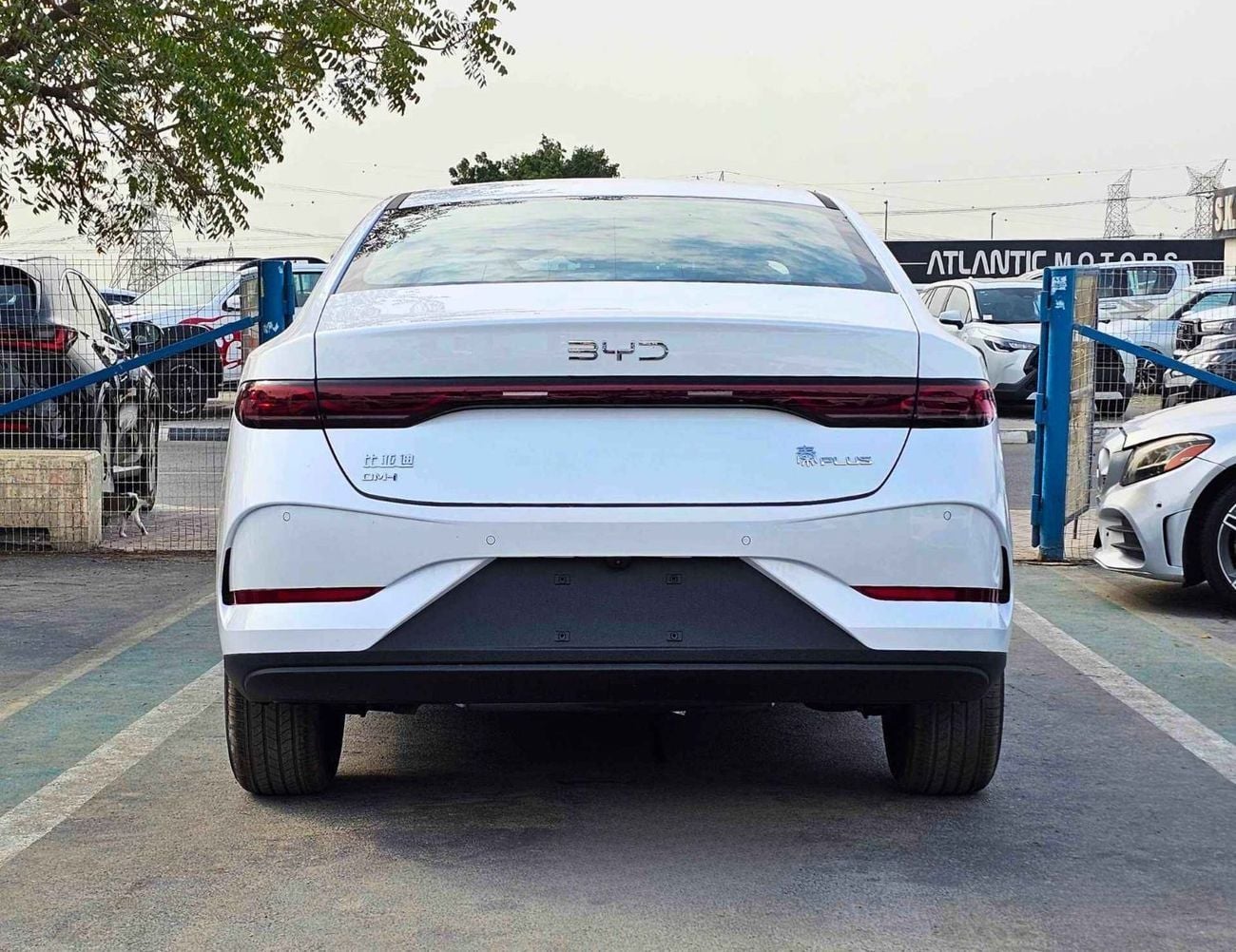 BYD QIN PLUS DMI 55 KM PLUG IN HYBRID/ 1.5L V4 PETROL / DVD +CAMERA / PUSH START / LEATHER SEATS (CODE # QINPDMI)