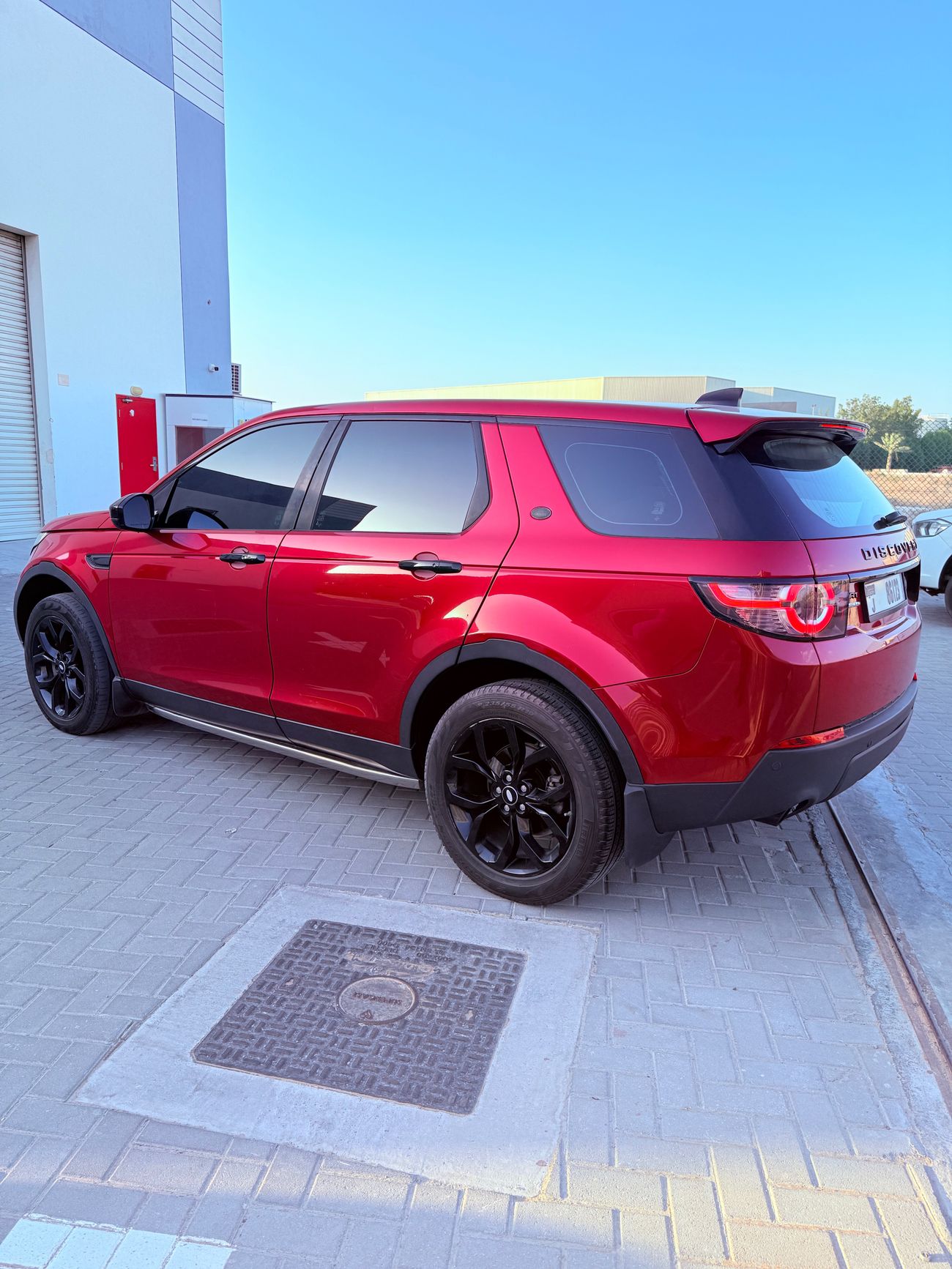 لاند روفر دسكفري سبورت Si4 HSE 2.0L (5 Seater)