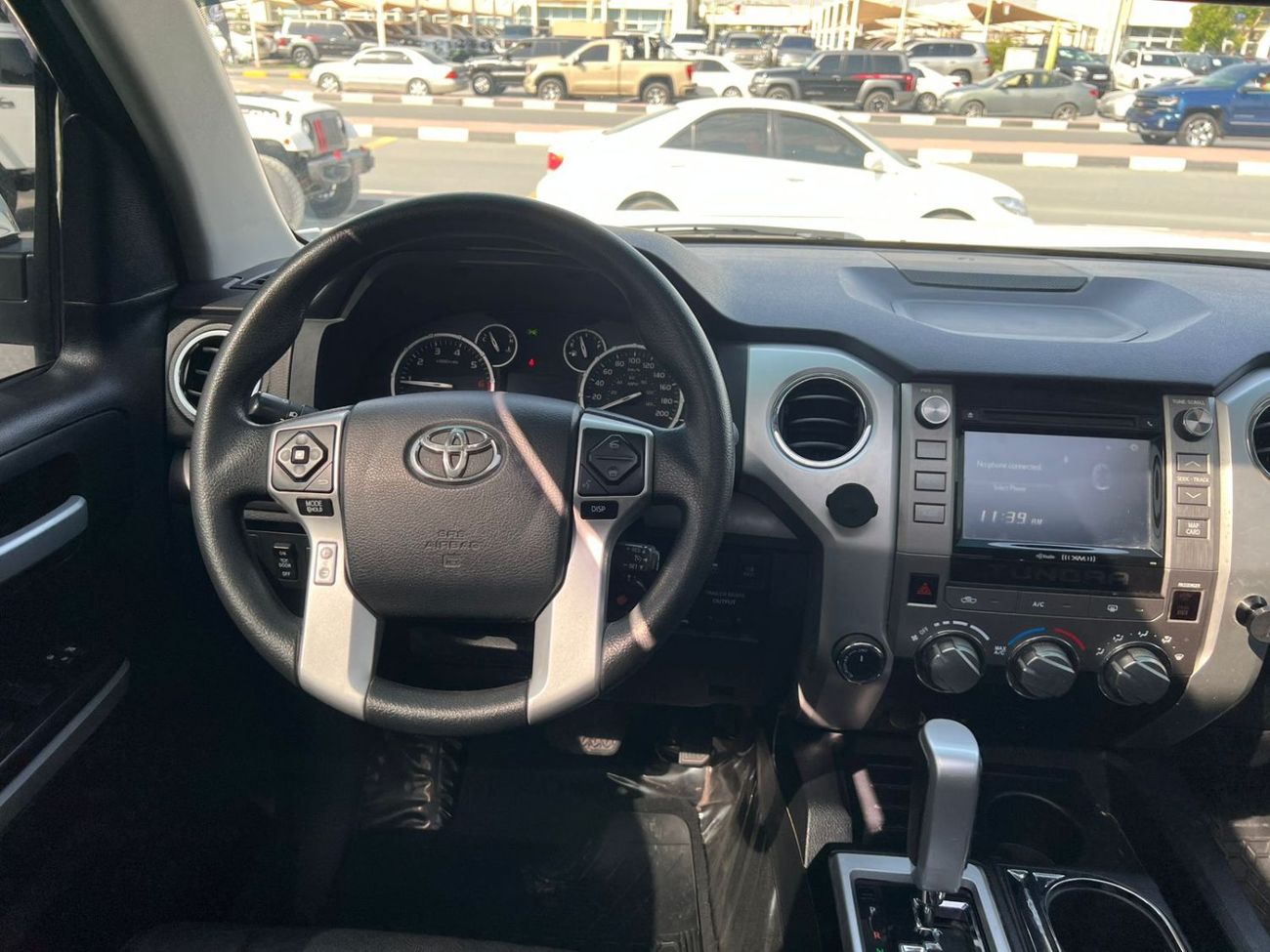 Toyota Tundra TOYOTA TUNDRA 2017 Crewmax SR5 5.7L/V8