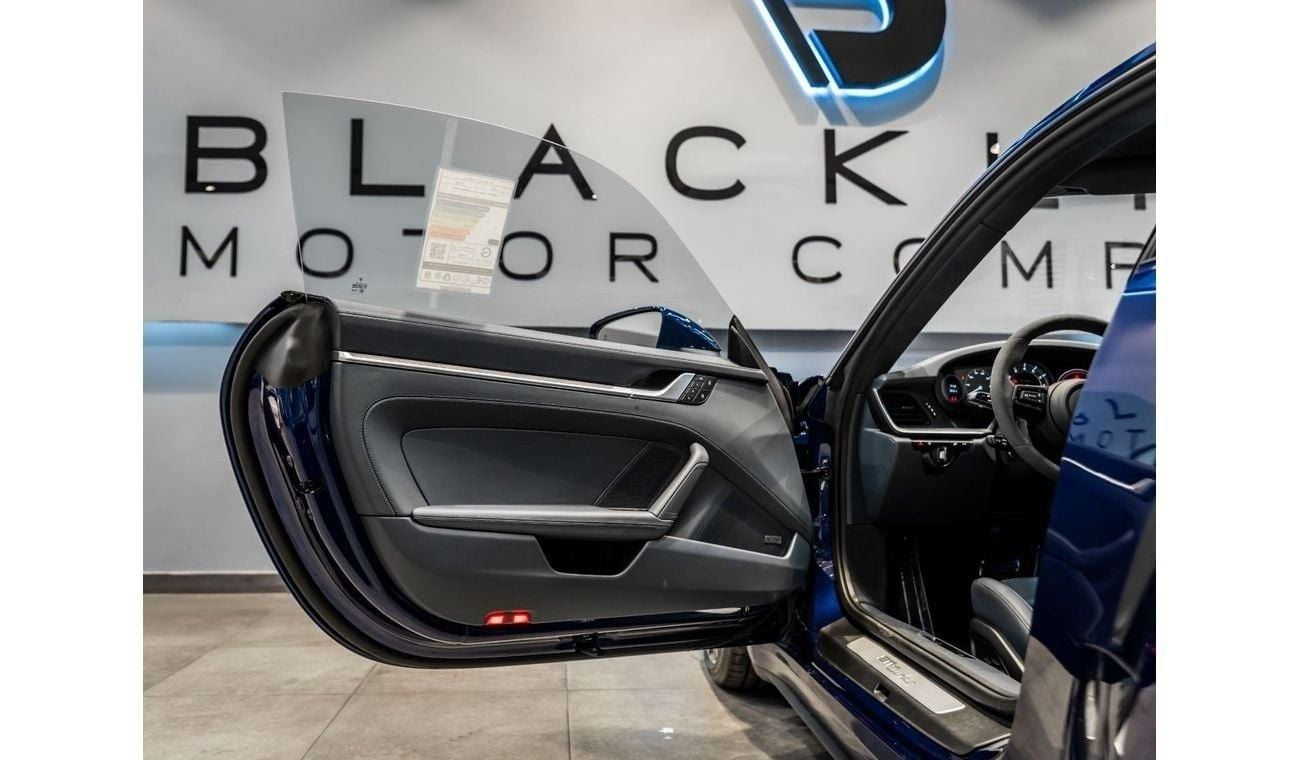 بورش 911 Turbo 3.8L (575 HP) Coupe 2024 Porsche Turbo, 2029 Porsche Warranty, Gentian Blue Metallic, Low KMs,