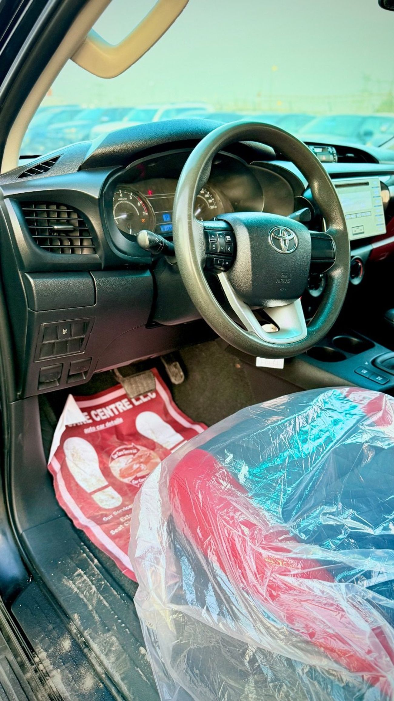 تويوتا هيلوكس GLX 2.7L Double Cab Utility A/T 2020 GLX FULL OPTION 2.7 ENGINE 4 CYLINDER AUTOMATIC TRANSMISSION GC