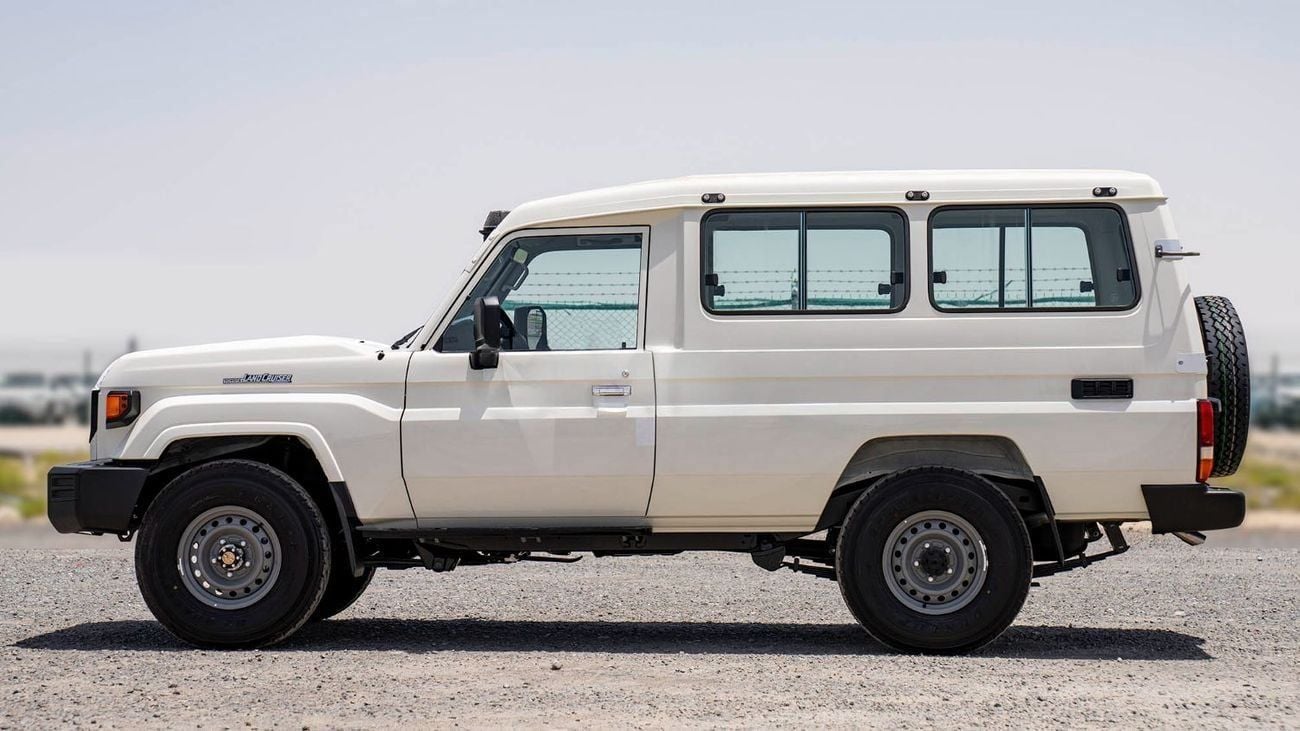 تويوتا لاند كروزر 70 LC 78 HARDTOP 2.8L MT 2.8 AT