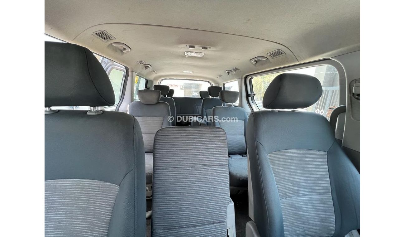Hyundai H-1 Std Hyundai H1 | 2018 | GCC | Full automatic | 12 Seater |