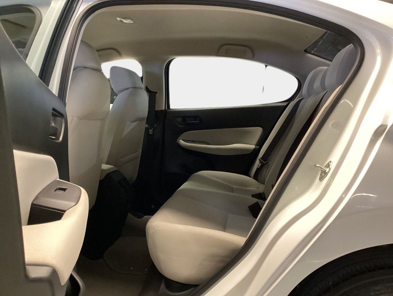 هوندا سيتي 1.5 LX AUTO | شامل الضمان | 0 ﺪﻔﻋﺓ ﺃﻮﻟﻯ