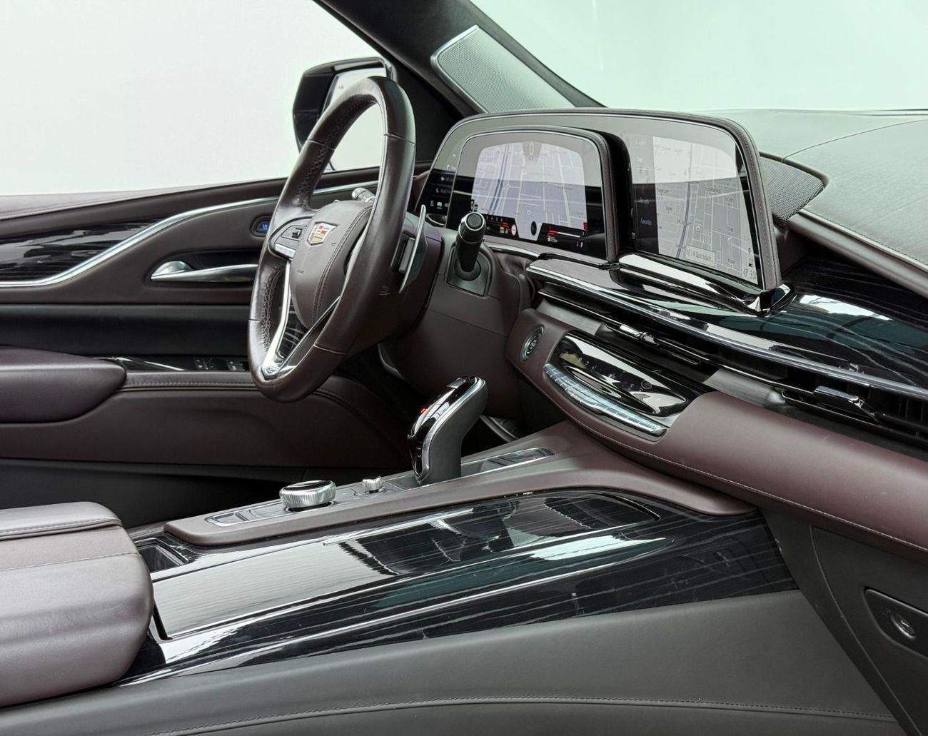 كاديلاك إسكالاد Escalade-V 6.2L 2023 Cadillac Escalade V, 2027 Cadillac Warranty + Service Pack, 7 Seater, Excellent