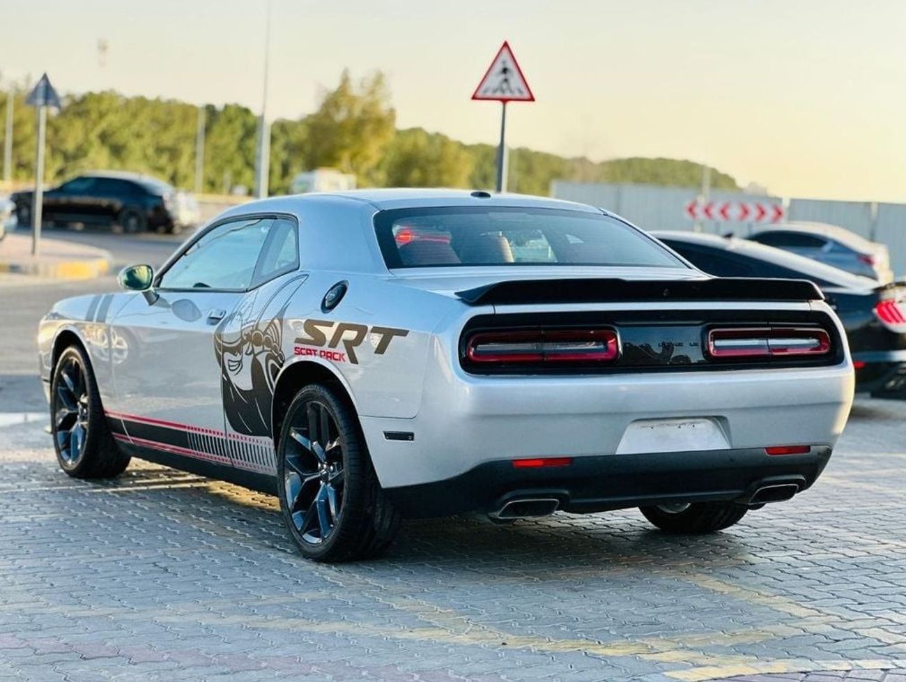 Dodge Challenger R/T 5.7L (370 HP) | Monthly AED 1680/- | 0% DP | Custom Leather Seats | Touch Screen | # 95971