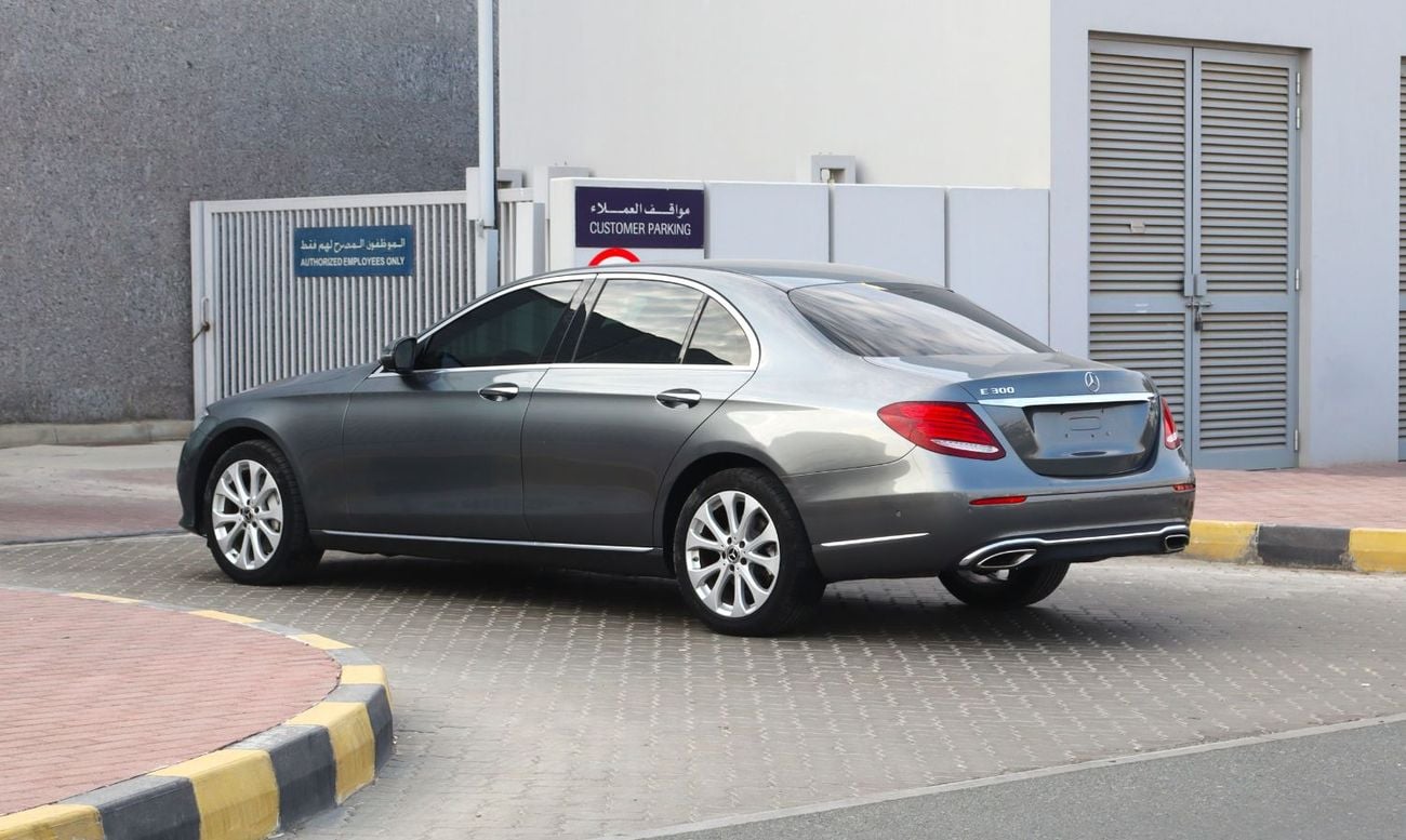 Mercedes-Benz E300 Premium 2.0L