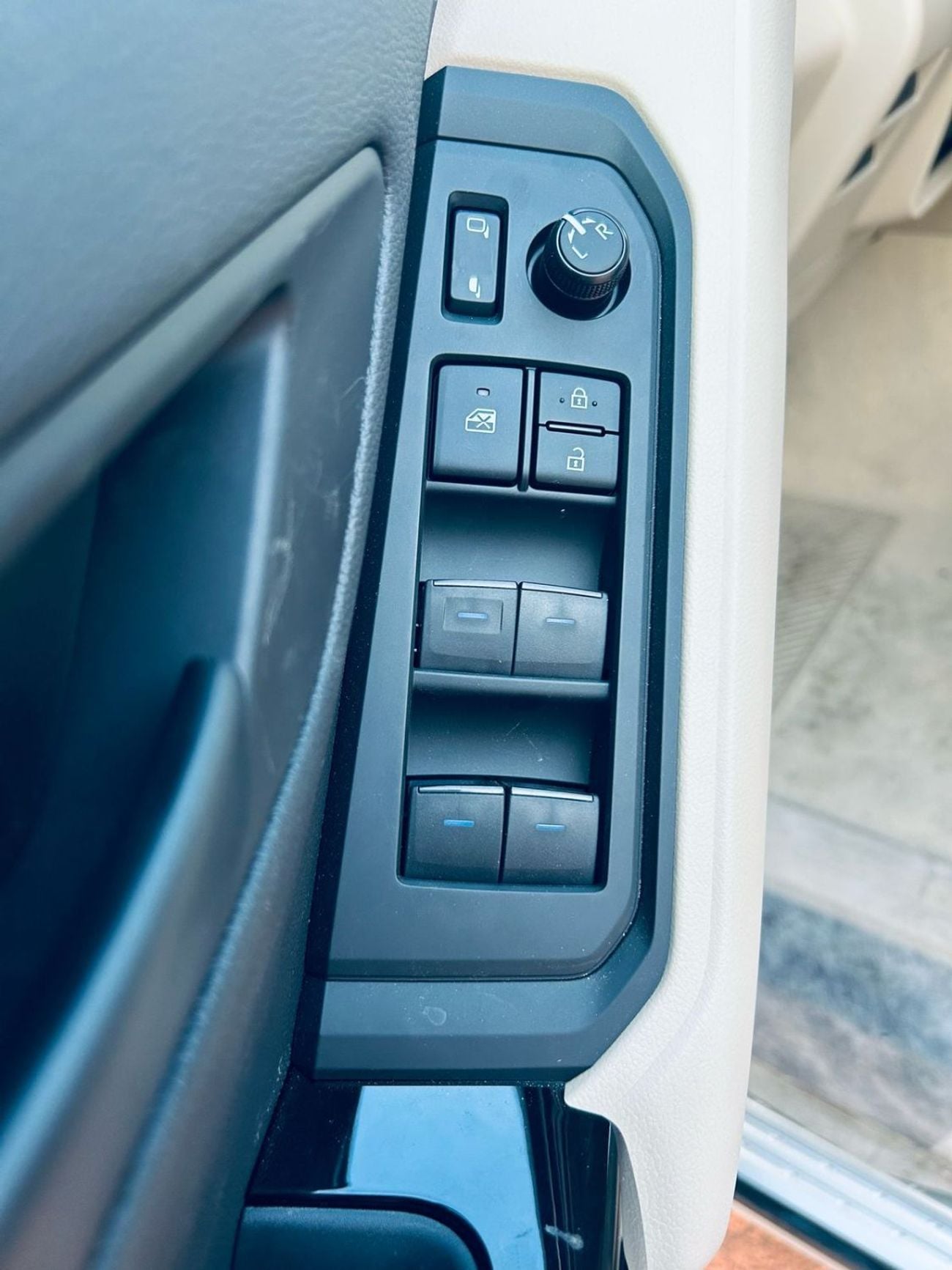 Toyota Land Cruiser GXR