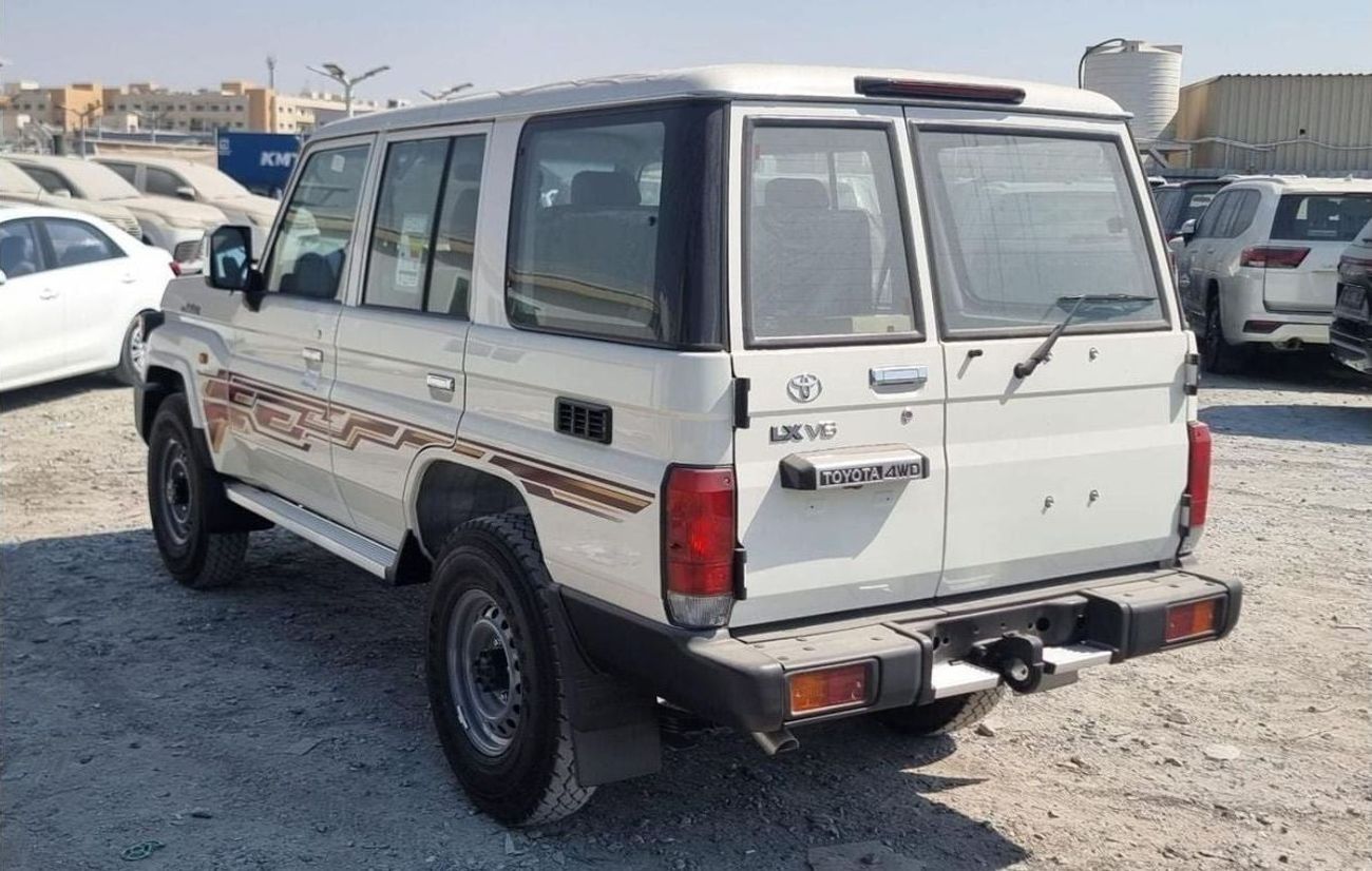 Toyota Land Cruiser 70 LC76 4.0 V6 Petrol MT 2025YM