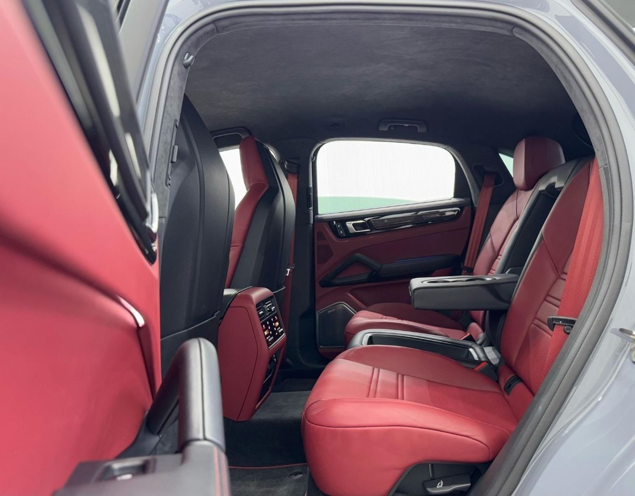 Porsche Cayenne Turbo GT 4.0L 2022 Porsche Cayenne Turbo GT, Agency Warranty Till 10/26, Full Service History, GCC