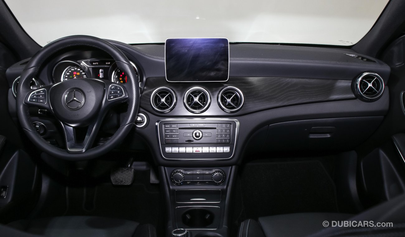 Mercedes-Benz GLA 250 4MATIC