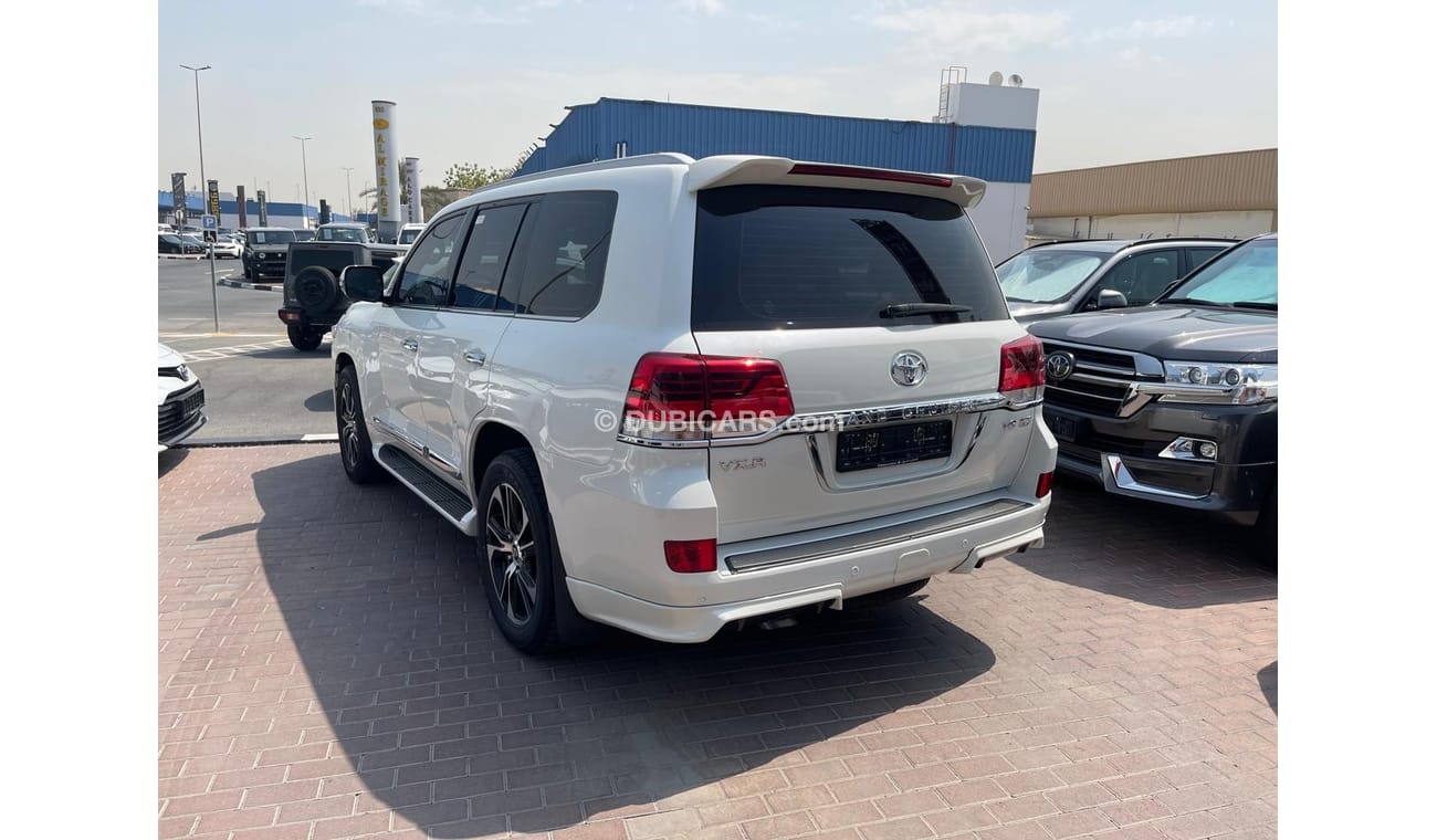 Toyota Land Cruiser TOYOTA LANDCRUISER VXR V8 5.7