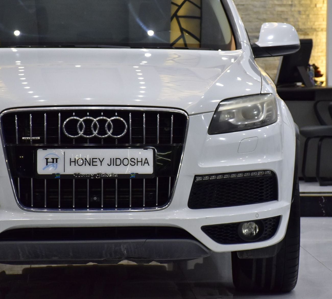 Audi Q7 EXCELLENT DEAL for our Audi Q7 S-Line 40TFSi Quattro ( 2015 Model ) in White Color GCC Specs