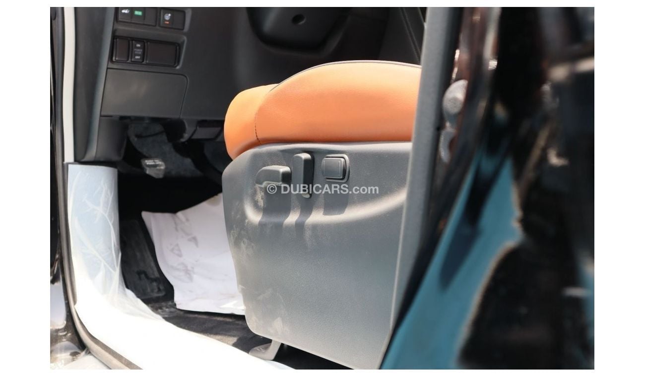 Nissan Patrol Nissan Patrol PLATINUM 5.6L V8, LEATHER SEAT, ELECTRIC SEAT, 360 CAMERA,  MODEL 2023 FOR EXP