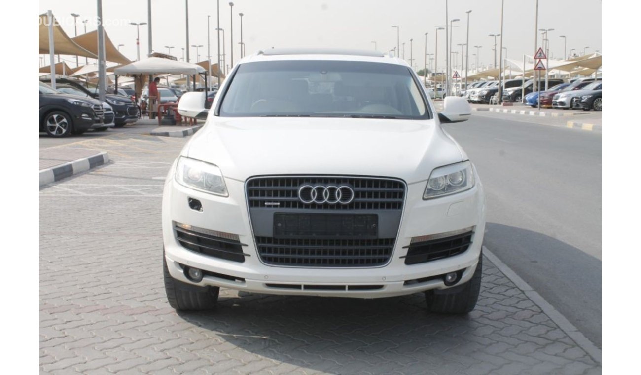 Audi Q7 Audi 2007 white color in excellent condition gcc