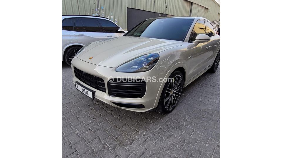 Used Porsche Cayenne Turbo S Hybrid 2021 for sale in Dubai 787180